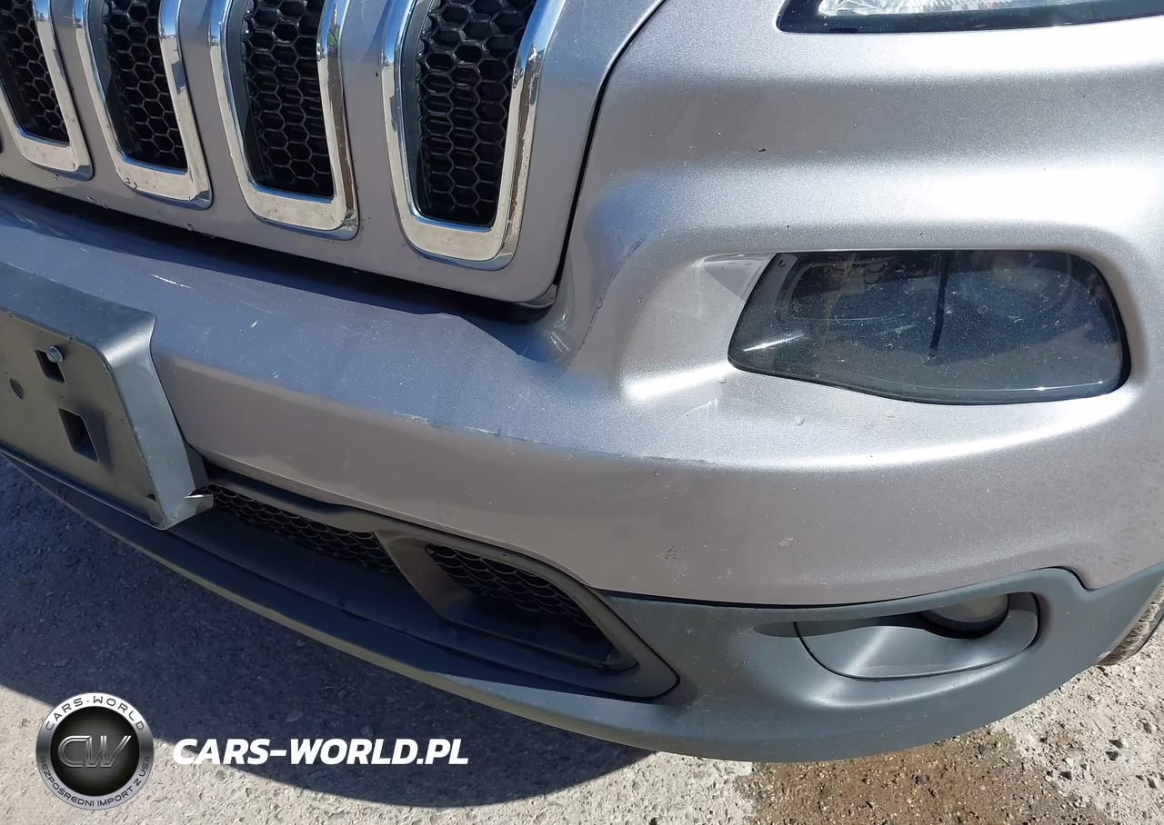 2018 Jeep Cherokee Latitude 4X4 VIN:1C4PJMCB6JD580963 - 6