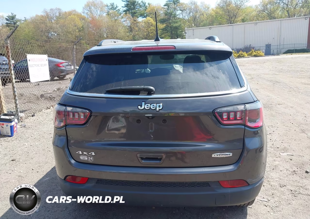 2019 Jeep Compass Latitude 4X4 VIN:3C4NJDBB1KT647229 - 16
