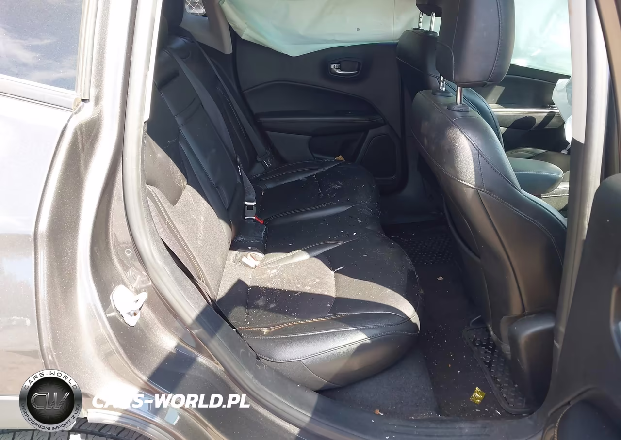 2019 Jeep Compass Latitude 4X4 VIN:3C4NJDBB1KT647229 - 8