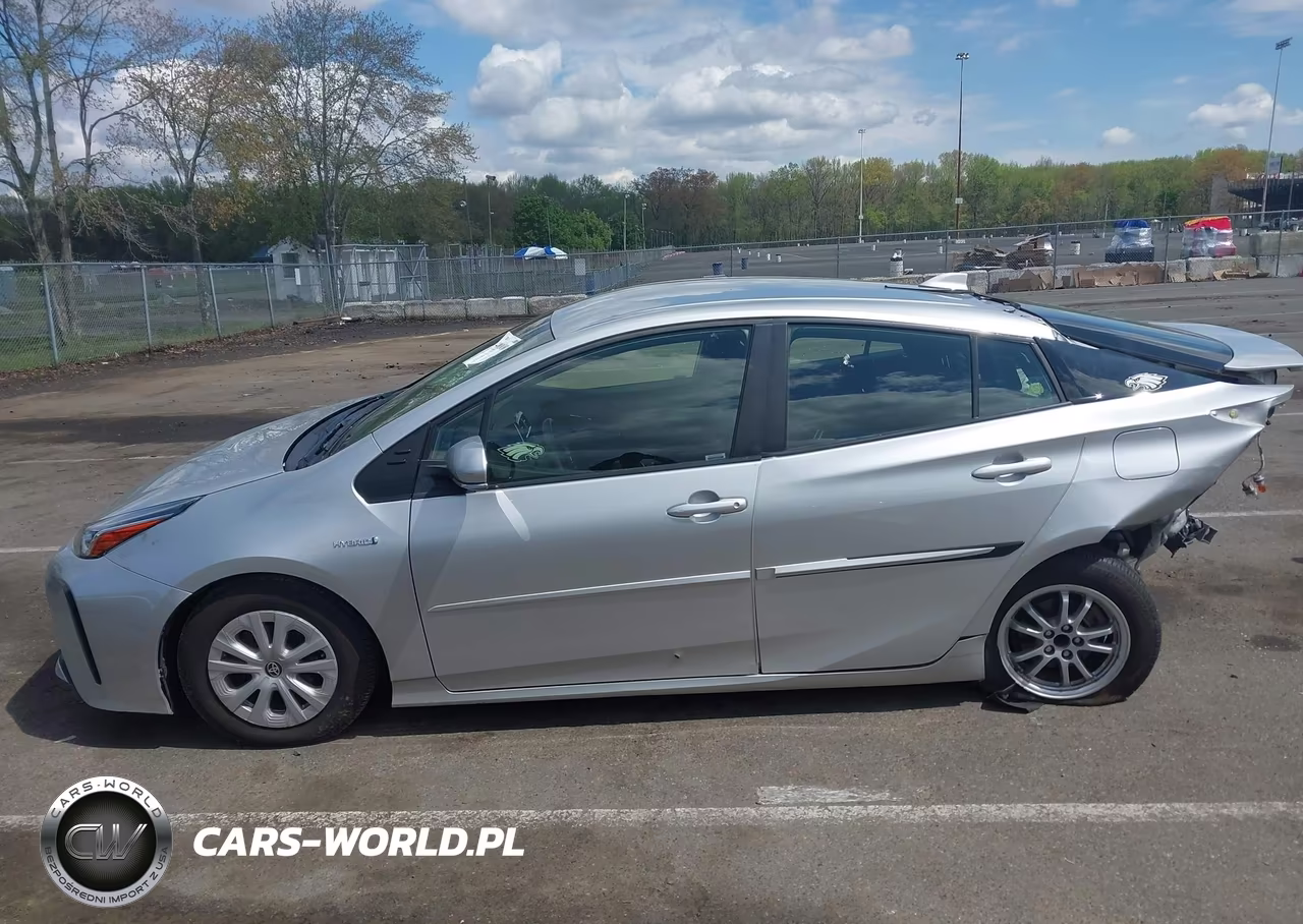 2021 Toyota Prius L Eco VIN:JTDKAMFU6M3152831 - 14