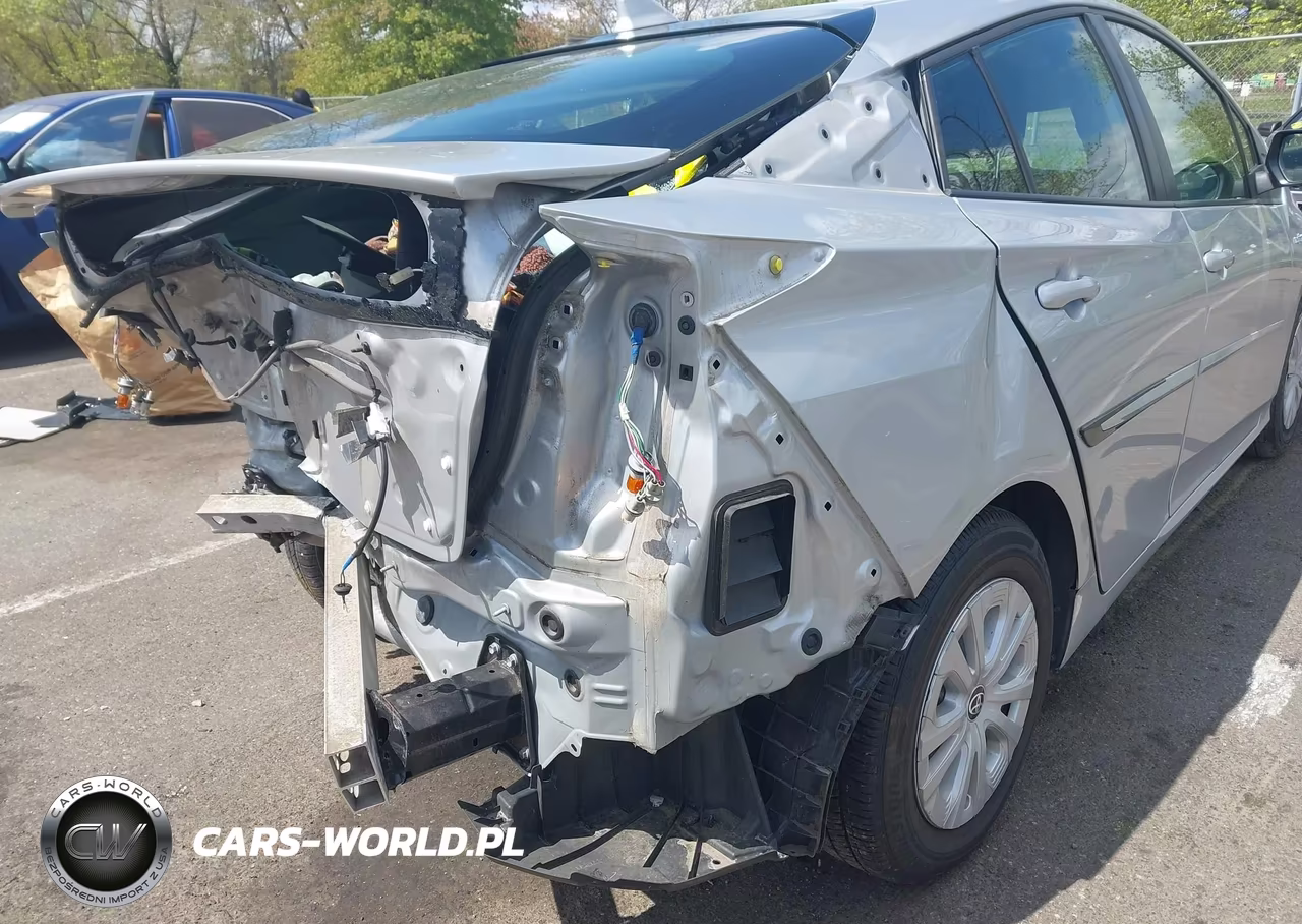2021 Toyota Prius L Eco VIN:JTDKAMFU6M3152831 - 19