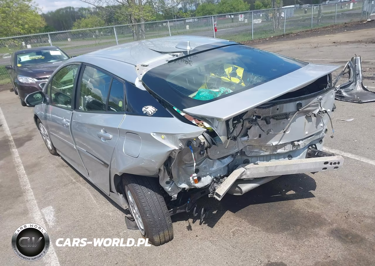 2021 Toyota Prius L Eco VIN:JTDKAMFU6M3152831 - 3