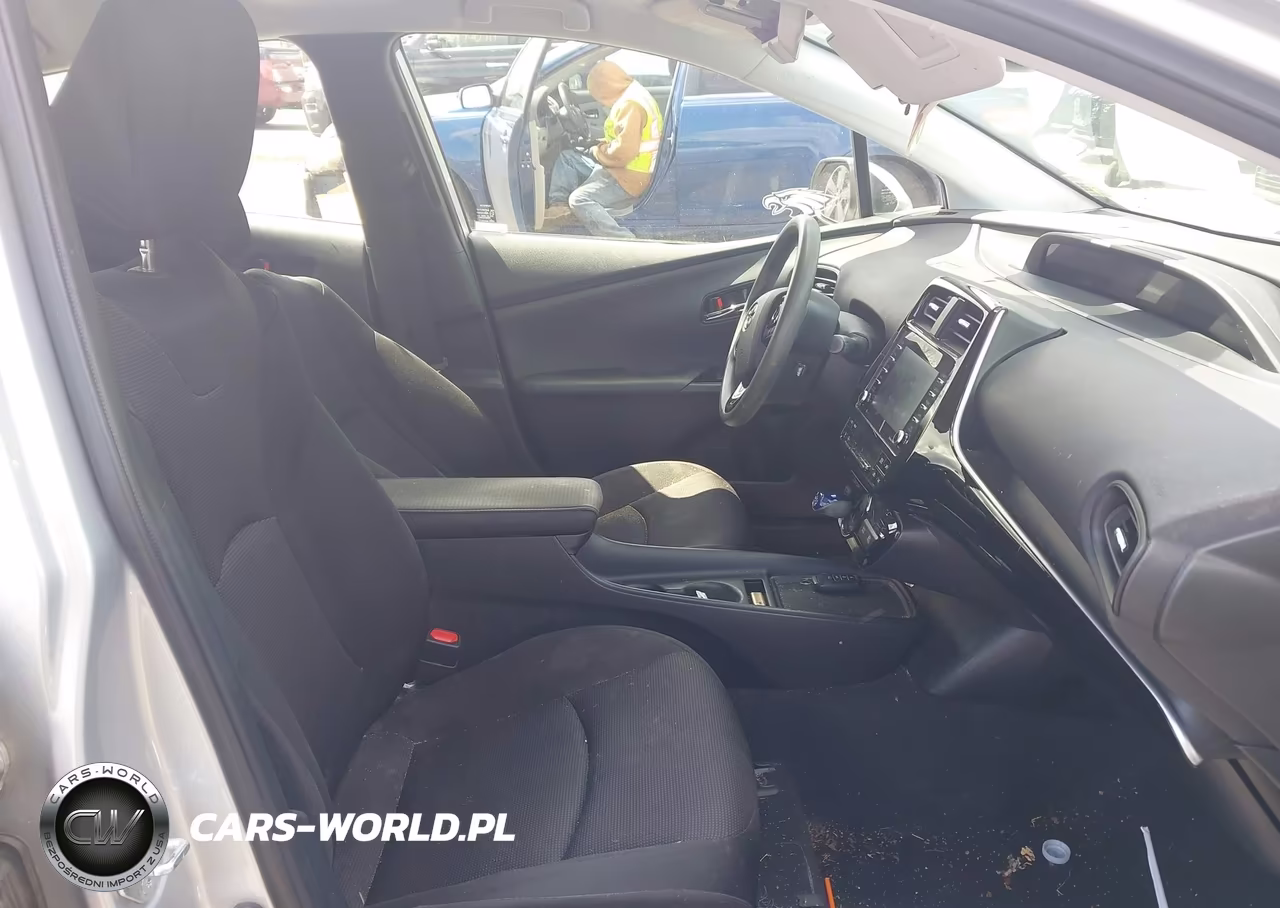 2021 Toyota Prius L Eco VIN:JTDKAMFU6M3152831 - 5