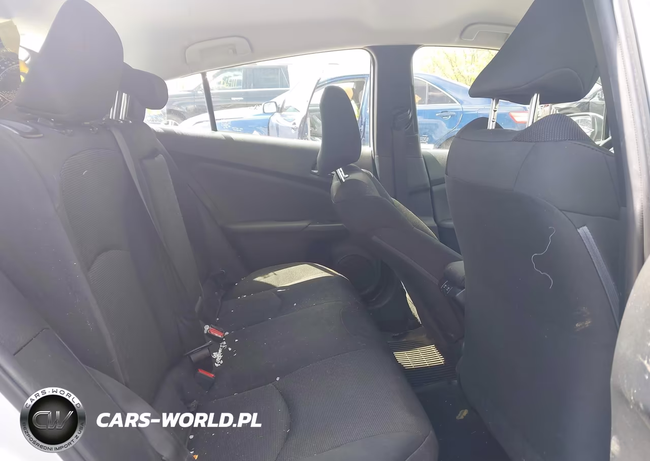2021 Toyota Prius L Eco VIN:JTDKAMFU6M3152831 - 8