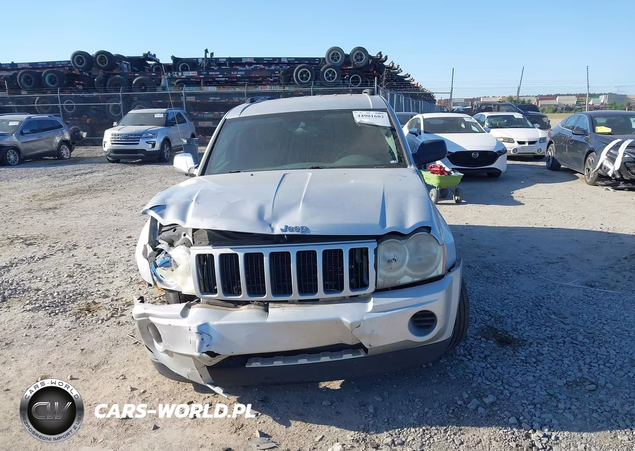 2005 Jeep Grand Cherokee Laredo VIN:1J4GS48K65C688933 - 13