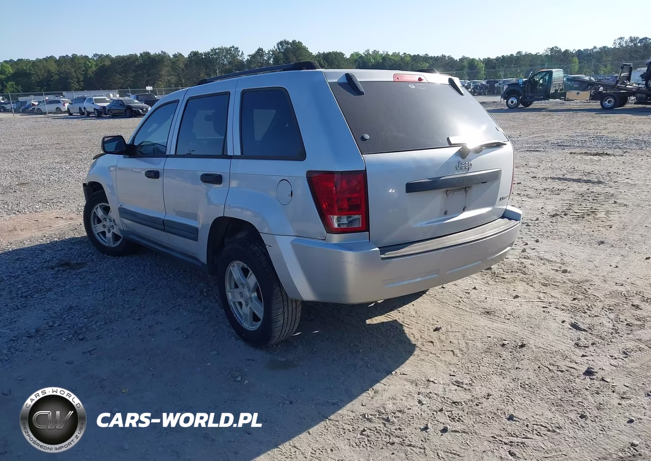 2005 Jeep Grand Cherokee Laredo VIN:1J4GS48K65C688933 - 3