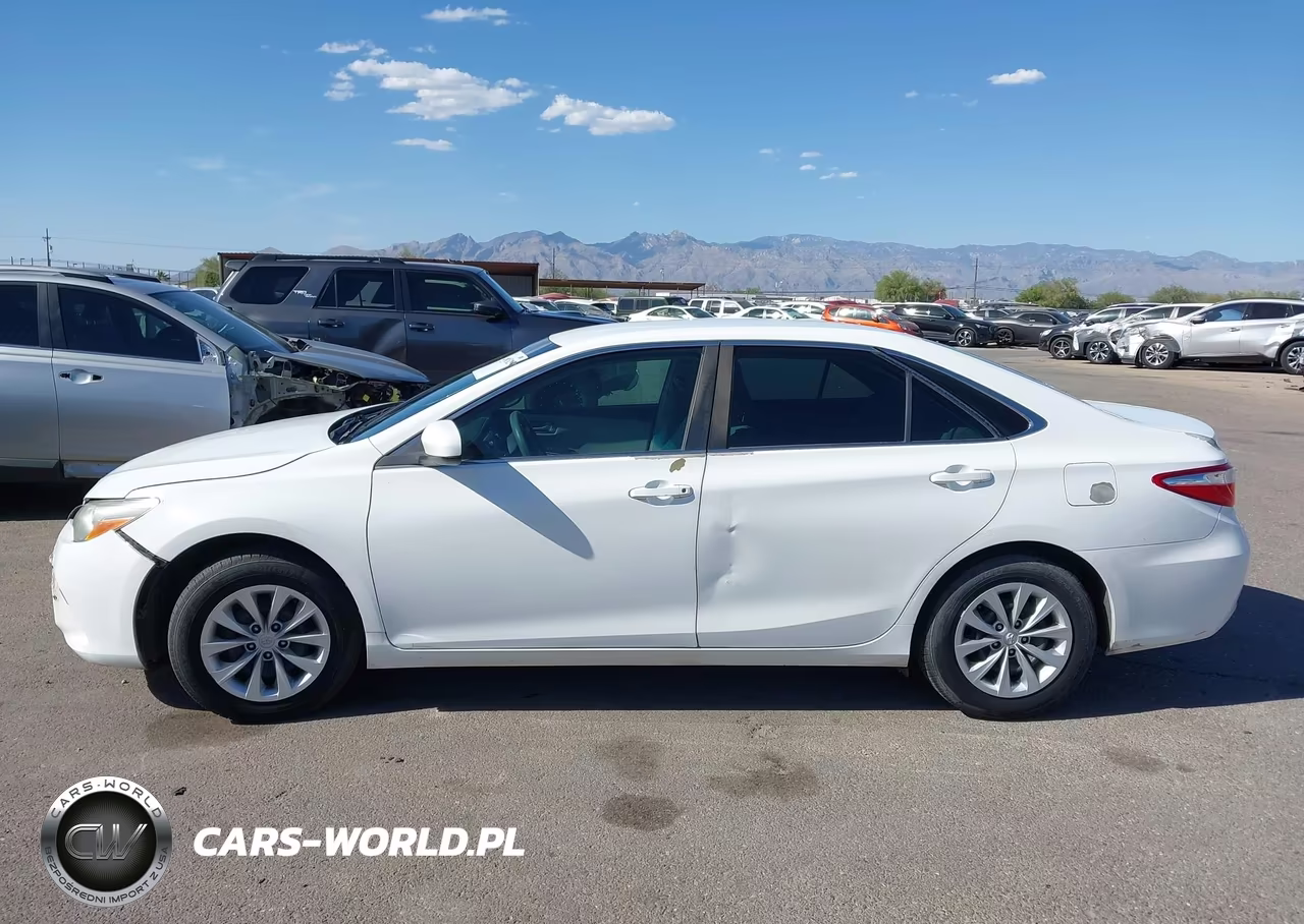 2016 Toyota Camry Le VIN:4T4BF1FK0GR566430 - 14
