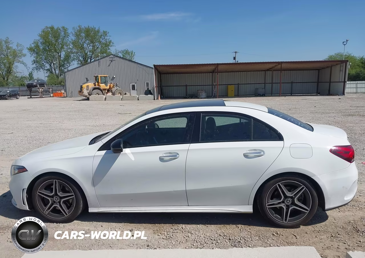 2020 Mercedes-Benz A 220 4Matic VIN:W1K3G4FB7LJ227540 - 14