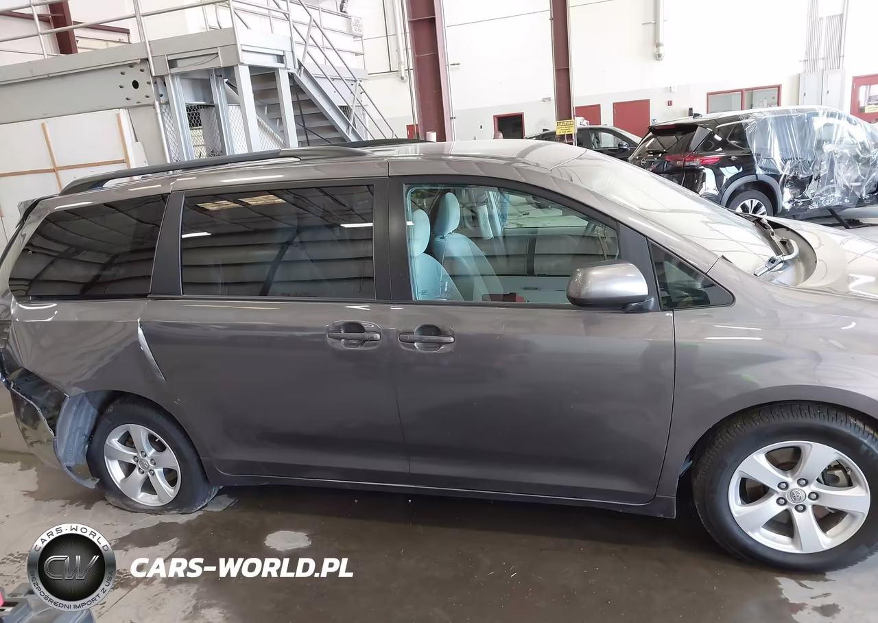 2017 Toyota Sienna Le 8 Passenger VIN:5TDKZ3DC7HS854030 - 13