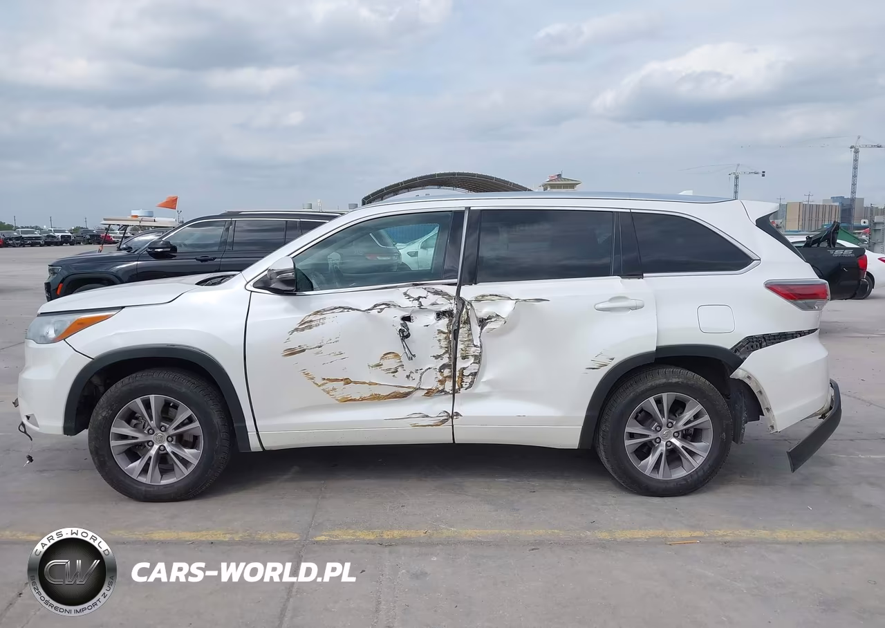 2015 Toyota Highlander Xle V6 VIN:5TDKKRFH5FS050855 - 15