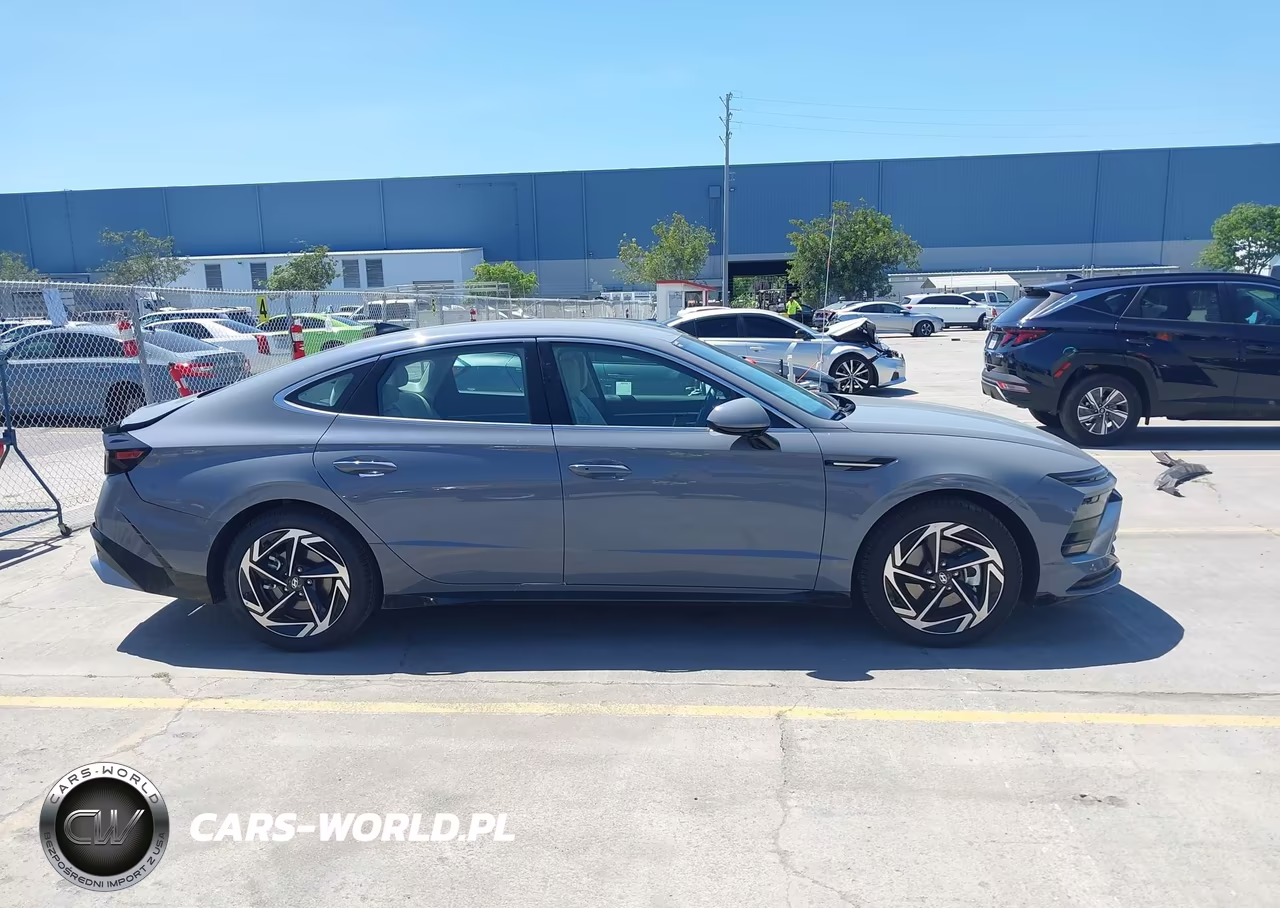 2026 Hyundai Sonata Sel Sport VIN:KMHL64JA7TA532785 - 13