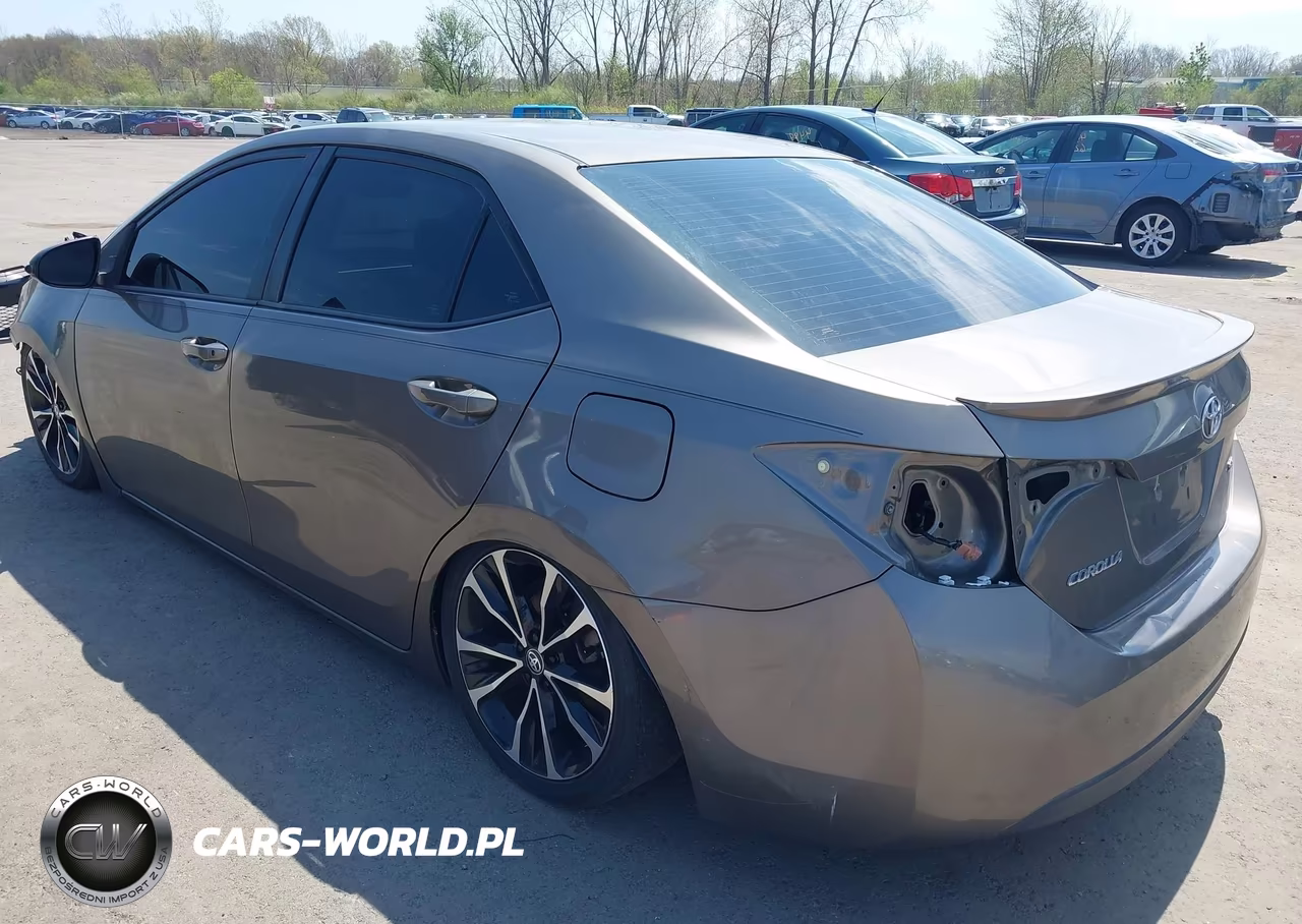 2018 Toyota Corolla Se VIN:5YFBURHE0JP771227 - 3