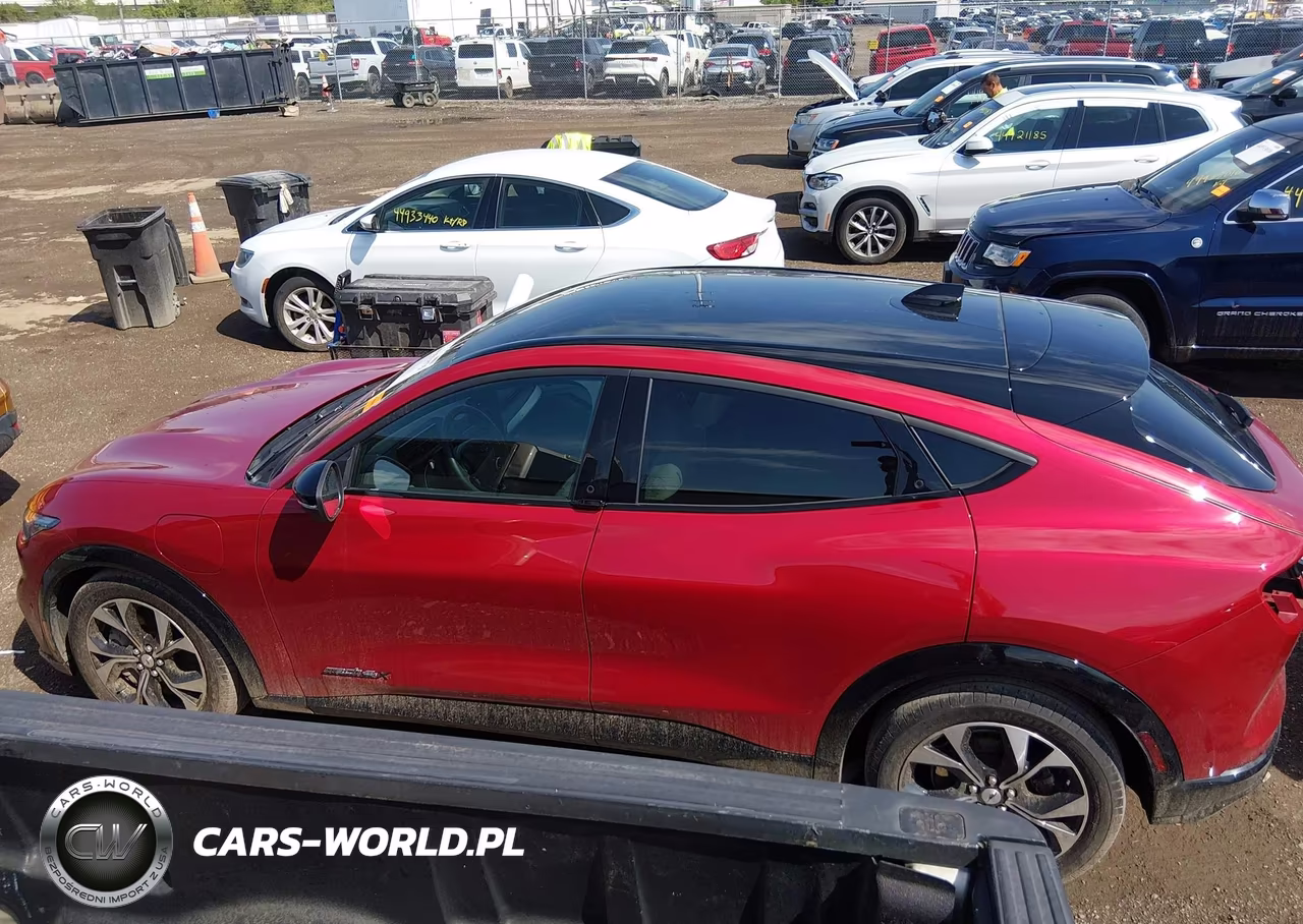 2022 Ford Mustang Mach-E Premium VIN:3FMTK3SU0NMA40197 - 15