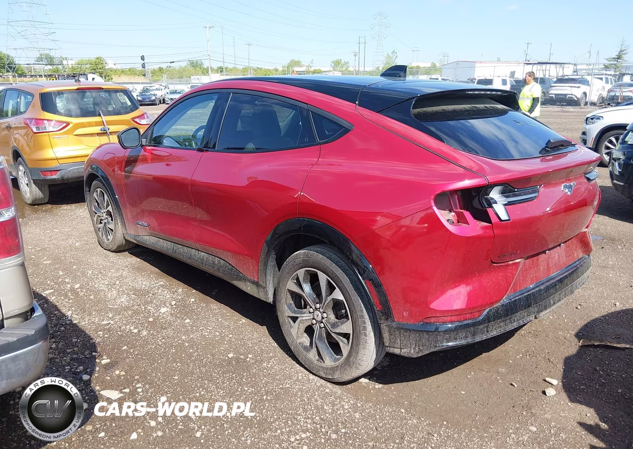 2022 Ford Mustang Mach-E Premium VIN:3FMTK3SU0NMA40197 - 3