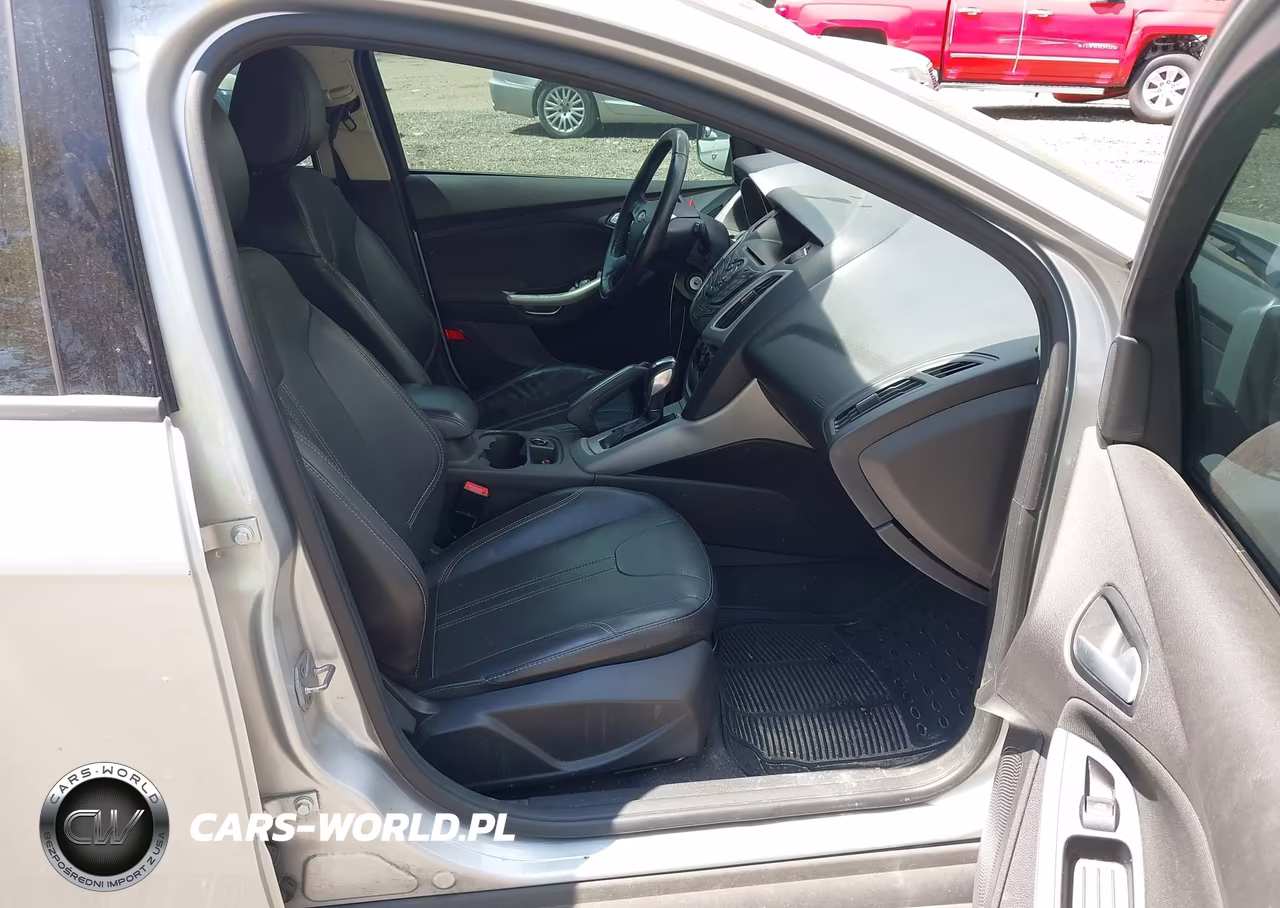 2014 Ford Focus Se VIN:1FADP3K21EL141541 - 5