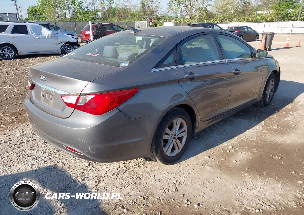 2011 Hyundai Sonata Gls VIN:5NPEB4AC3BH197834 - 4