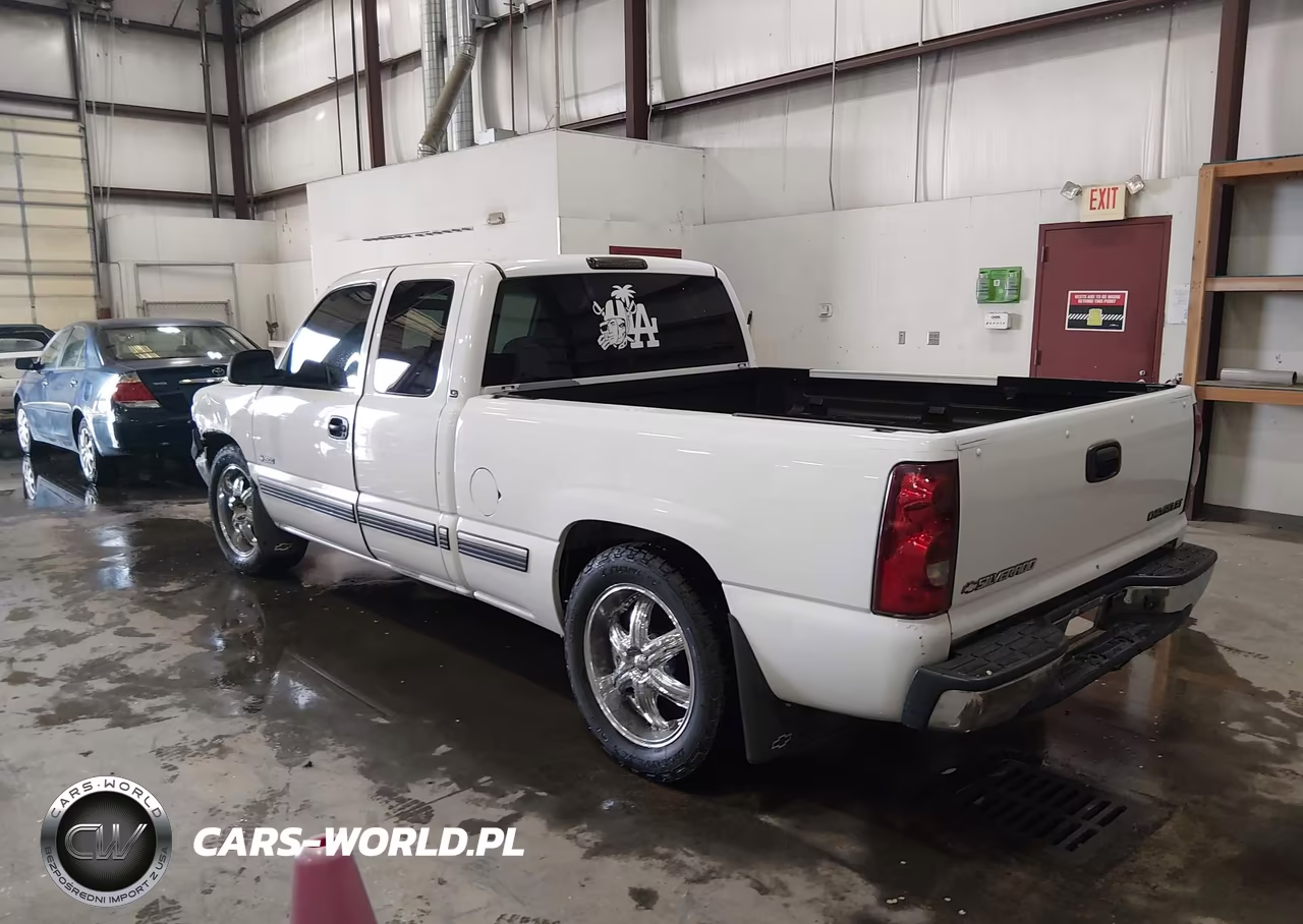 2002 Chevrolet Silverado 1500 Ls VIN:2GCEC19X721407727 - 3