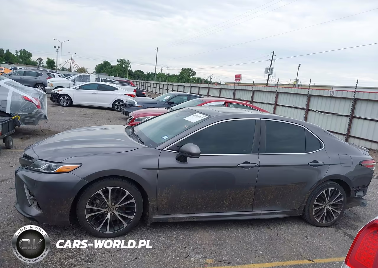 2018 Toyota Camry Se VIN:4T1B11HK8JU671181 - 14