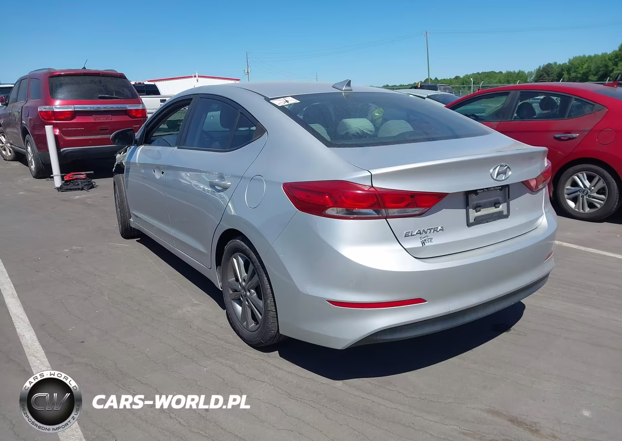 2018 Hyundai Elantra Sel VIN:5NPD84LF9JH328720 - 3