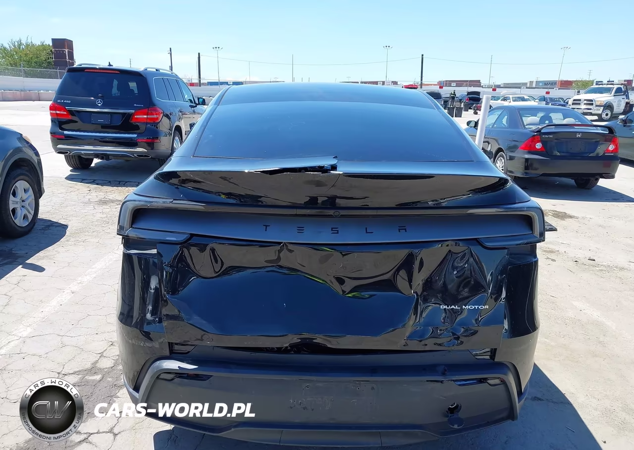 2026 Tesla Model Y All-Wheel Drive-Long Range Launch Series-Premium All-Wheel Drive VIN:7SAYGDEE2TF353178 - 16