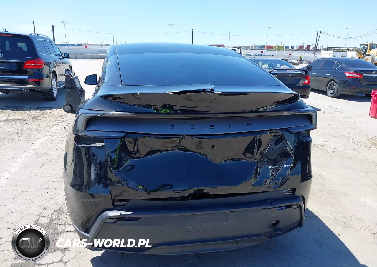 2026 Tesla Model Y All-Wheel Drive-Long Range Launch Series-Premium All-Wheel Drive VIN:7SAYGDEE2TF353178 - 6