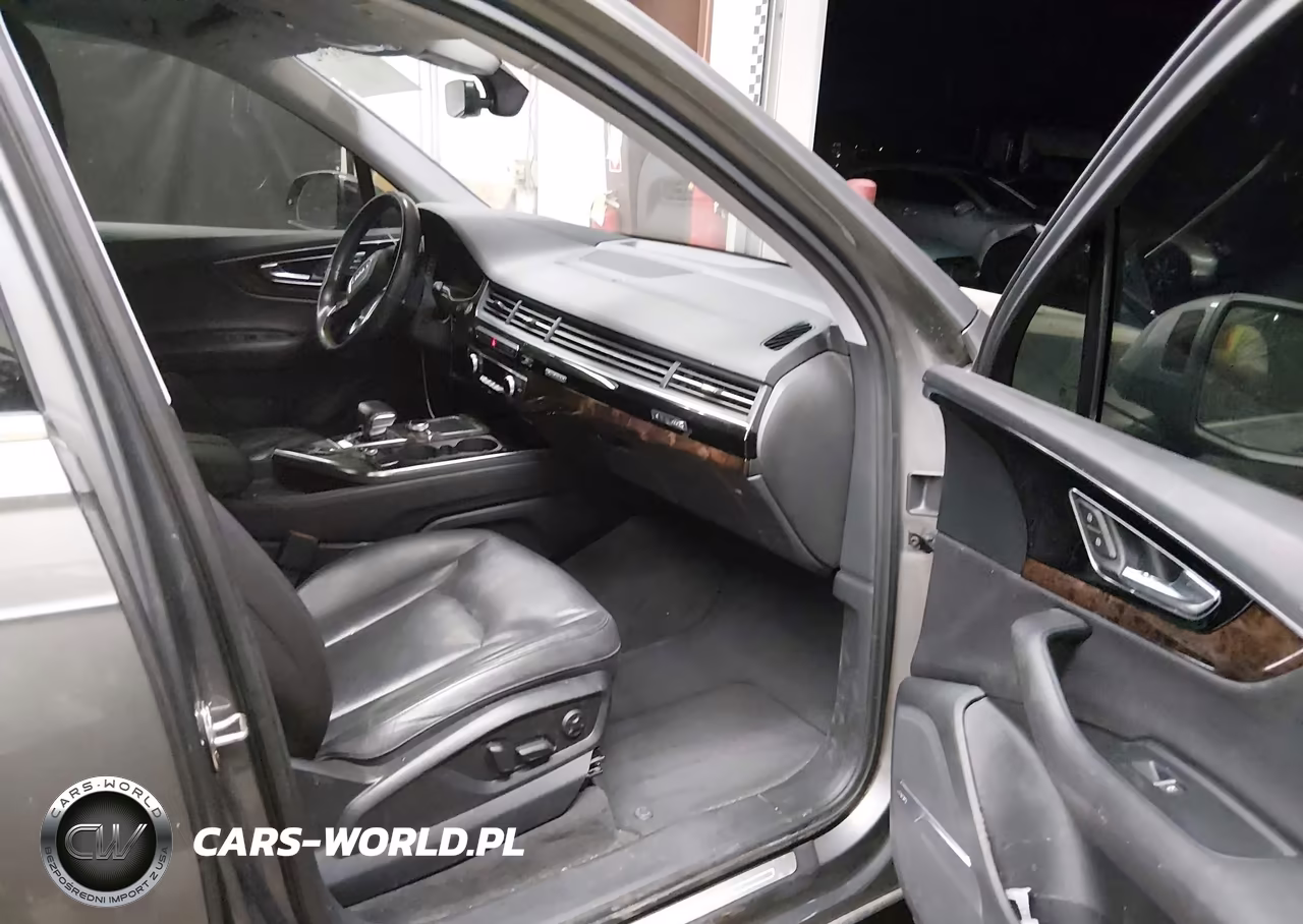 2018 Audi Q7 3.0T Premium VIN:WA1VABF70JD015217 - 5