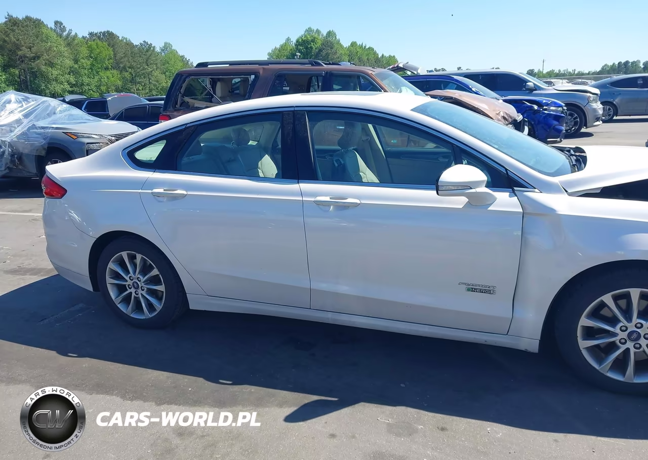 2017 Ford Fusion Energi Se Luxury VIN:3FA6P0PUXHR153940 - 13