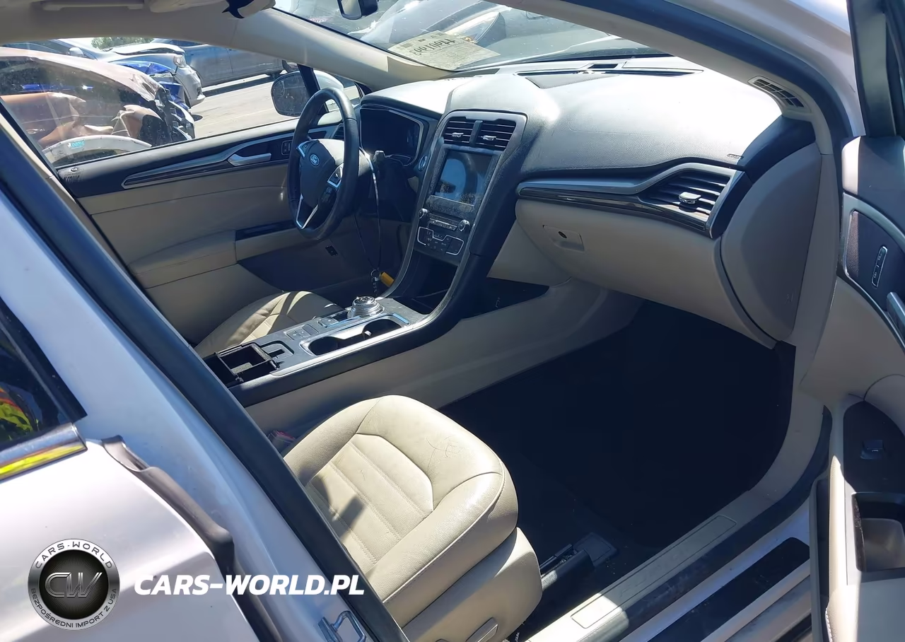 2017 Ford Fusion Energi Se Luxury VIN:3FA6P0PUXHR153940 - 5