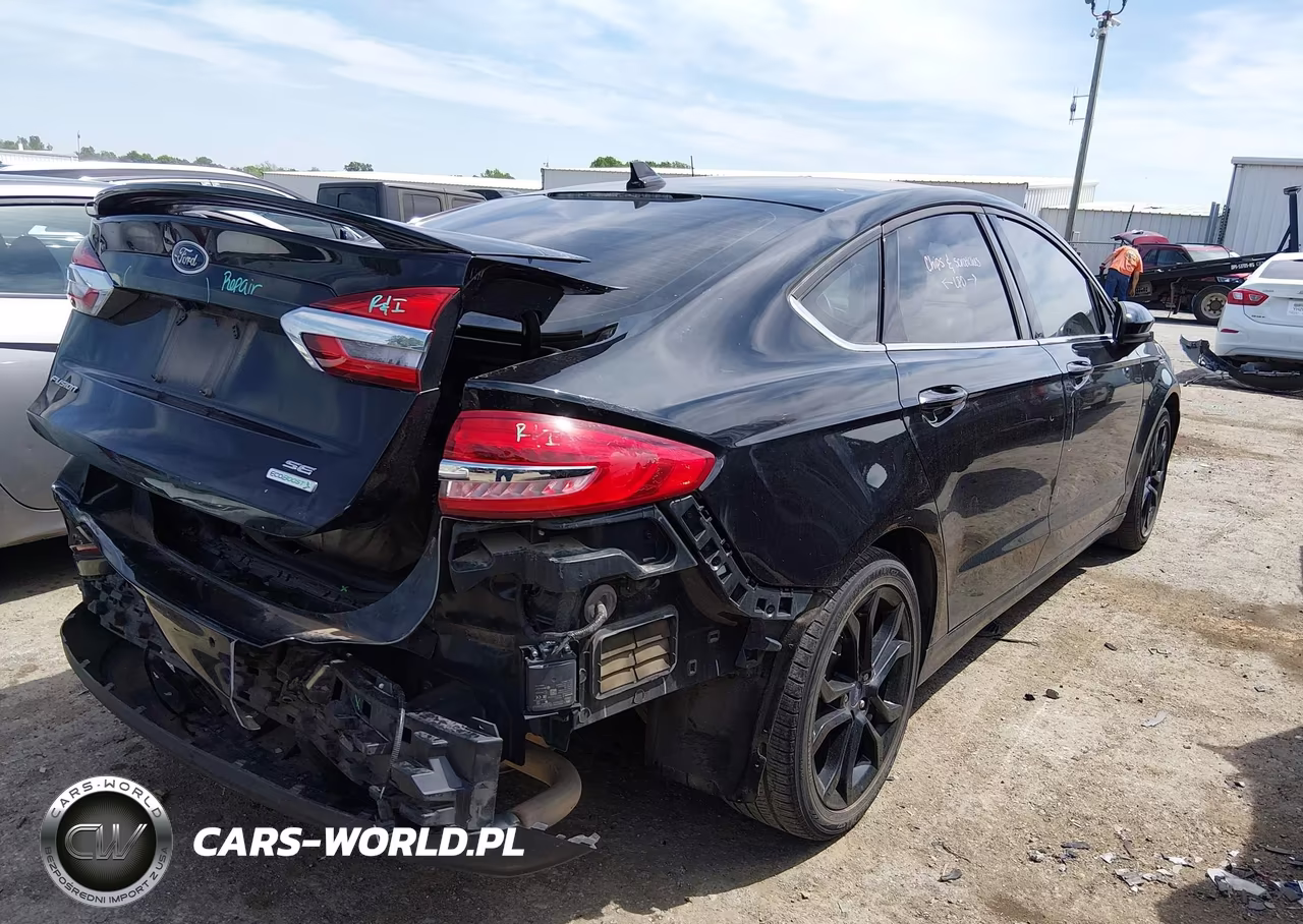 2020 Ford Fusion Se VIN:3FA6P0HD5LR110937 - 4