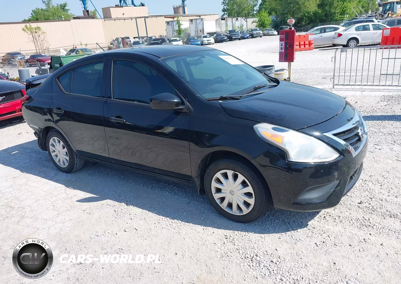 2017 Nissan Versa 1.6 S+