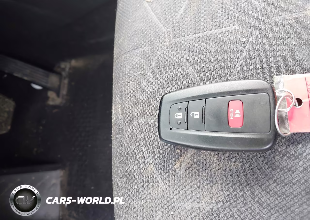 2025 Toyota Rav4 Xle VIN:JTMP1RFV4SJ043207 - 11