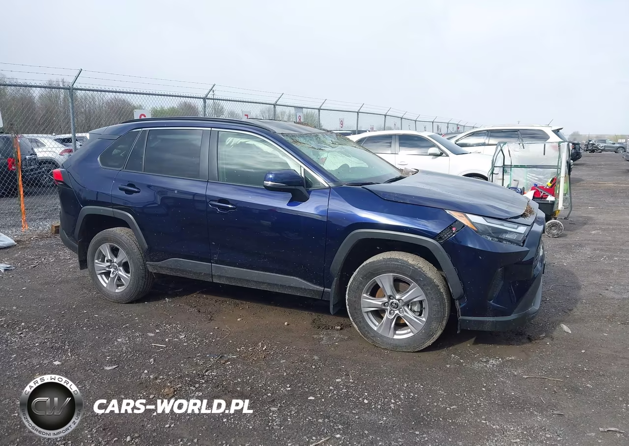 2025 Toyota Rav4 Xle VIN:JTMP1RFV4SJ043207 - 14