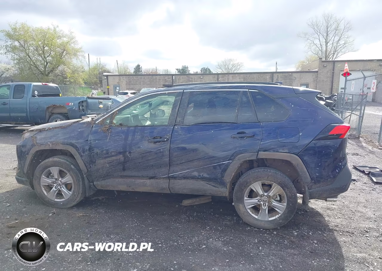 2025 Toyota Rav4 Xle VIN:JTMP1RFV4SJ043207 - 15