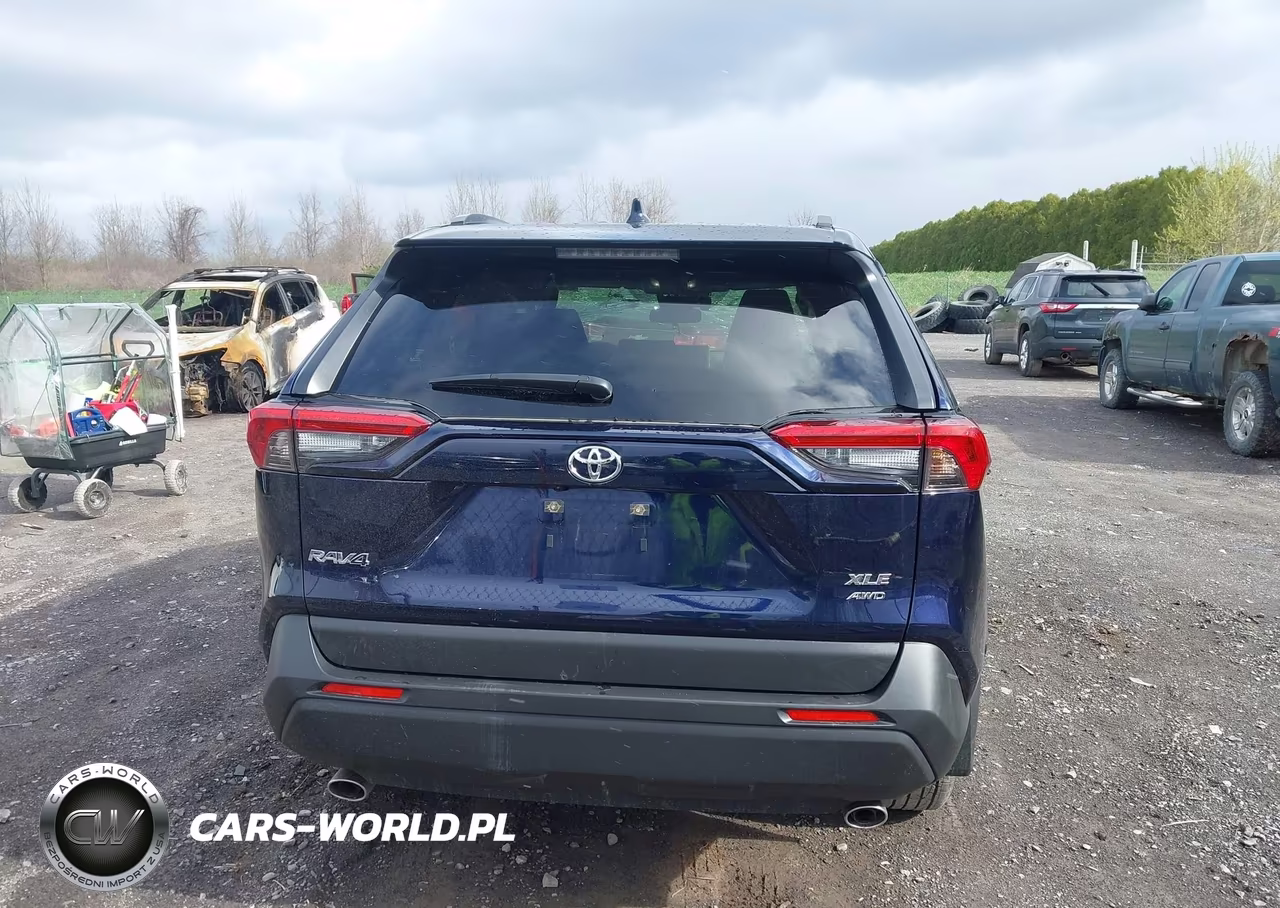 2025 Toyota Rav4 Xle VIN:JTMP1RFV4SJ043207 - 17