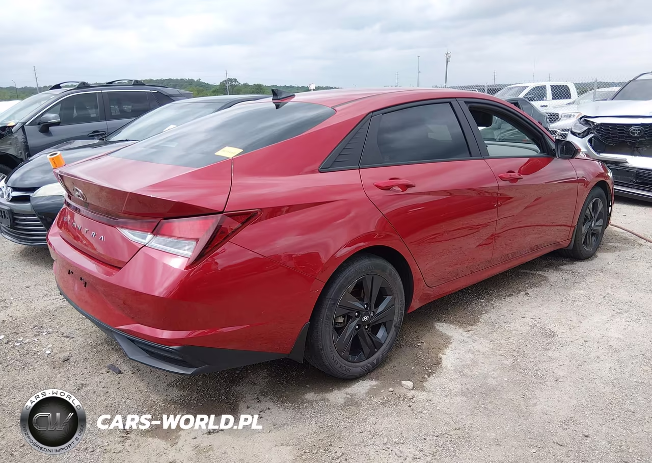 2022 Hyundai Elantra Sel VIN:KMHLM4AG1NU317835 - 4