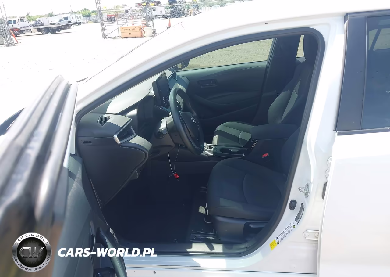 2022 Toyota Corolla Le VIN:5YFEPMAE0NP385060 - 17
