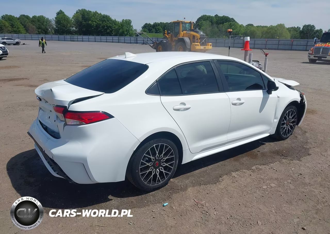 2022 Toyota Corolla Le VIN:5YFEPMAE0NP385060 - 4
