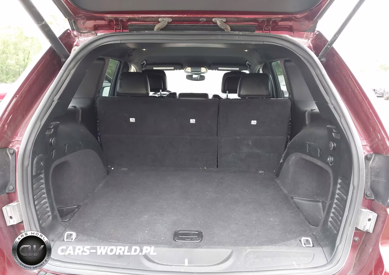 2019 Jeep Grand Cherokee Altitude 4X4 VIN:1C4RJFAGXKC838847 - 18