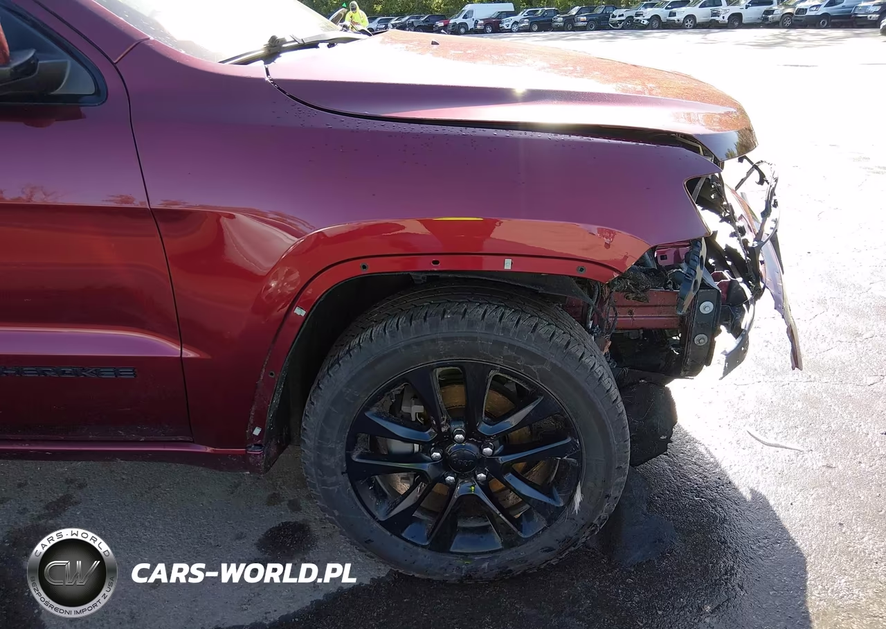 2019 Jeep Grand Cherokee Altitude 4X4 VIN:1C4RJFAGXKC838847 - 19