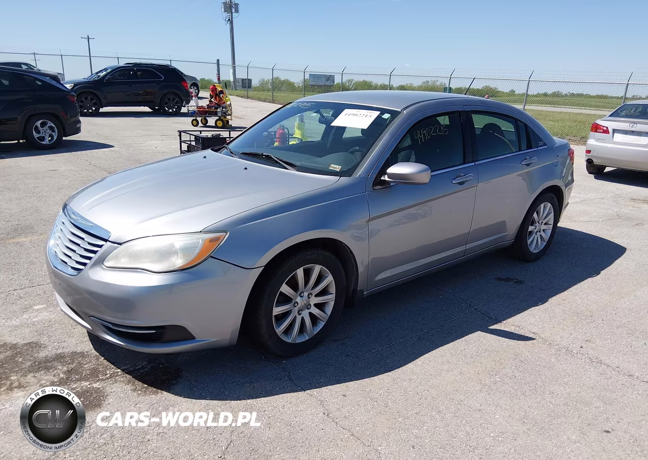 2014 Chrysler 200 Touring VIN:1C3CCBBG5EN114827 - 2