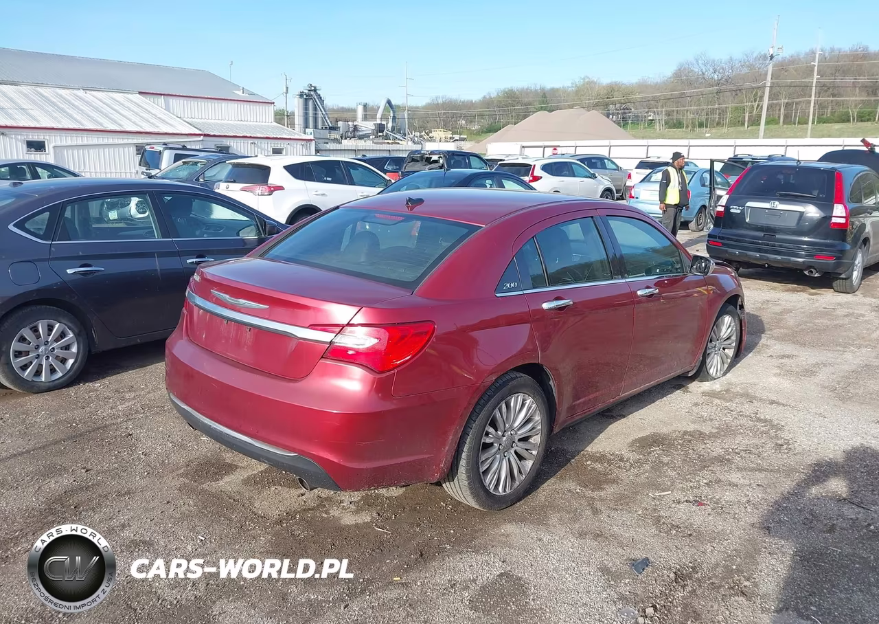 2013 Chrysler 200 Limited VIN:1C3CCBCG1DN767958 - 4