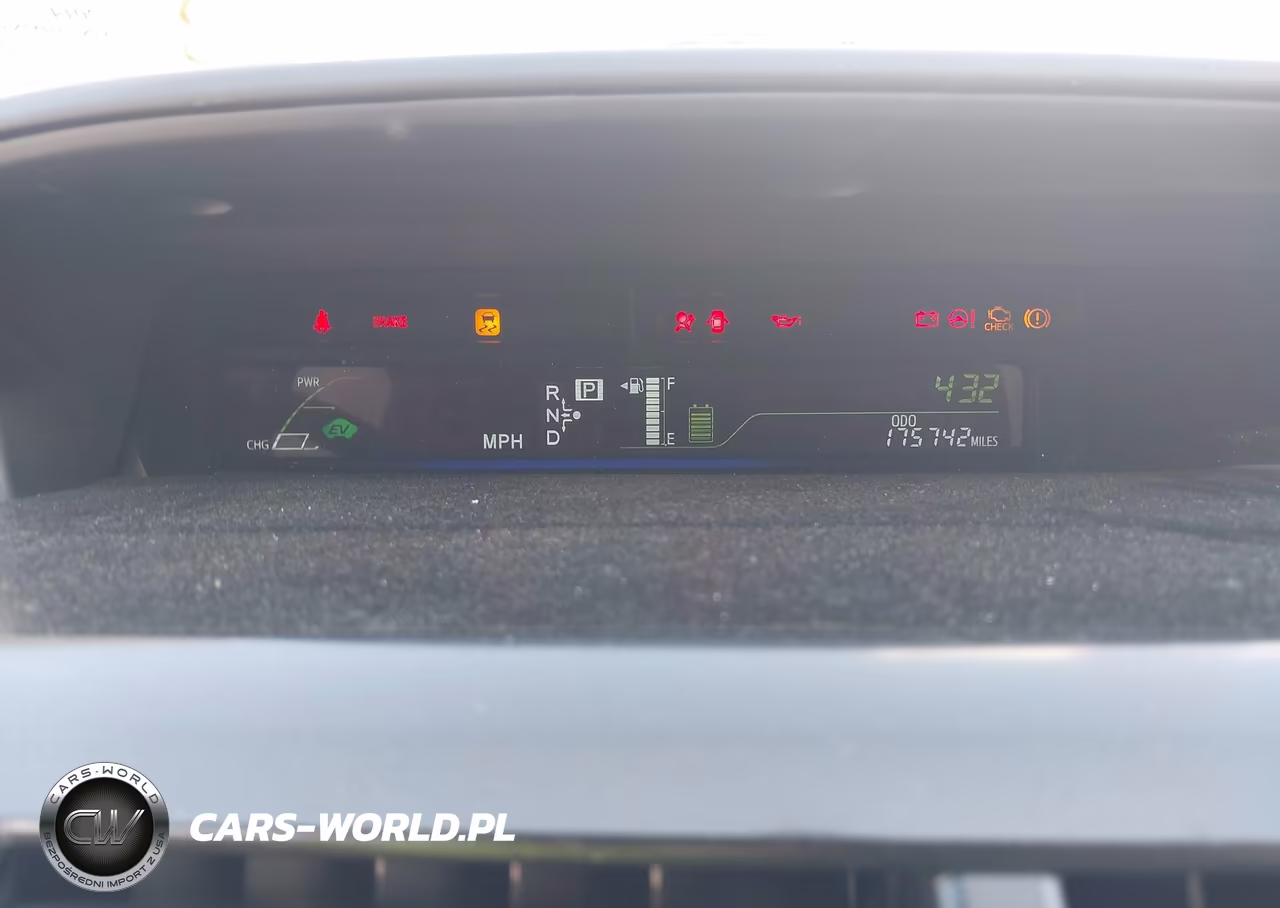 2014 Toyota Prius V Two VIN:JTDZN3EU0E3296469 - 7