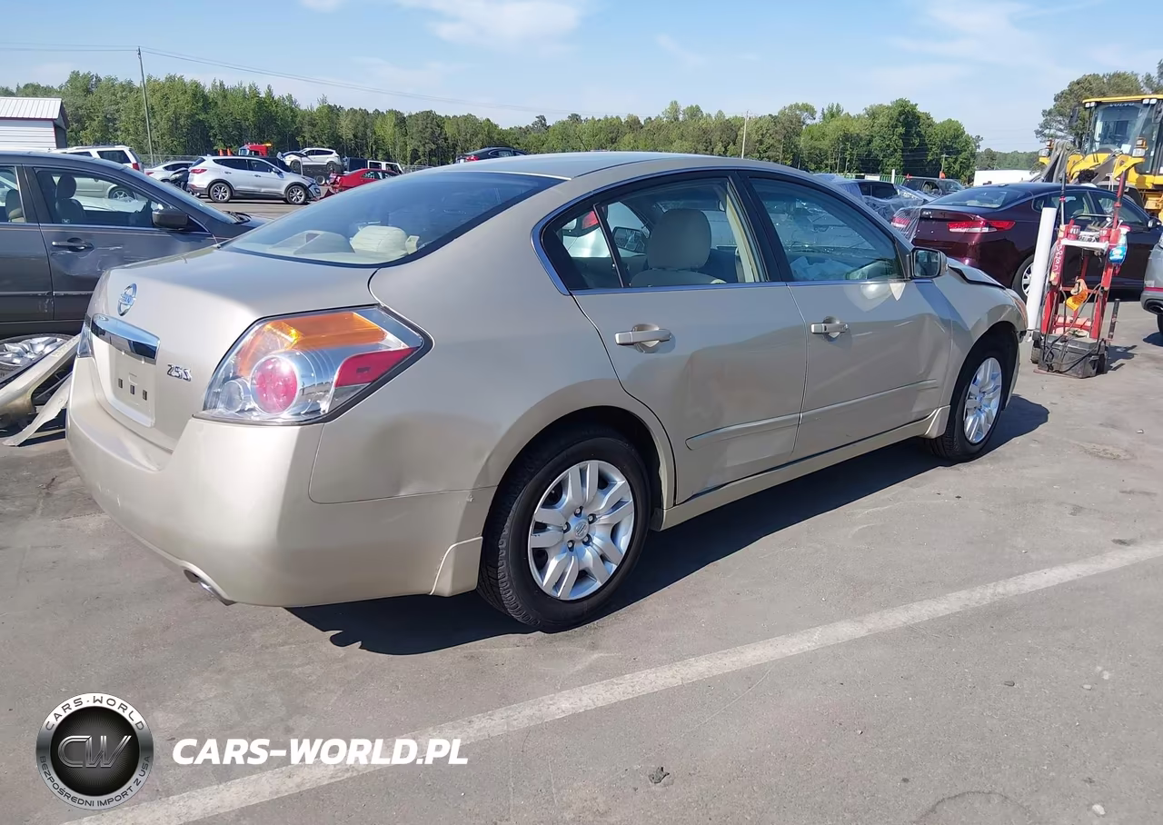 2010 Nissan Altima 2.5 S VIN:1N4AL2AP4AN406215 - 4