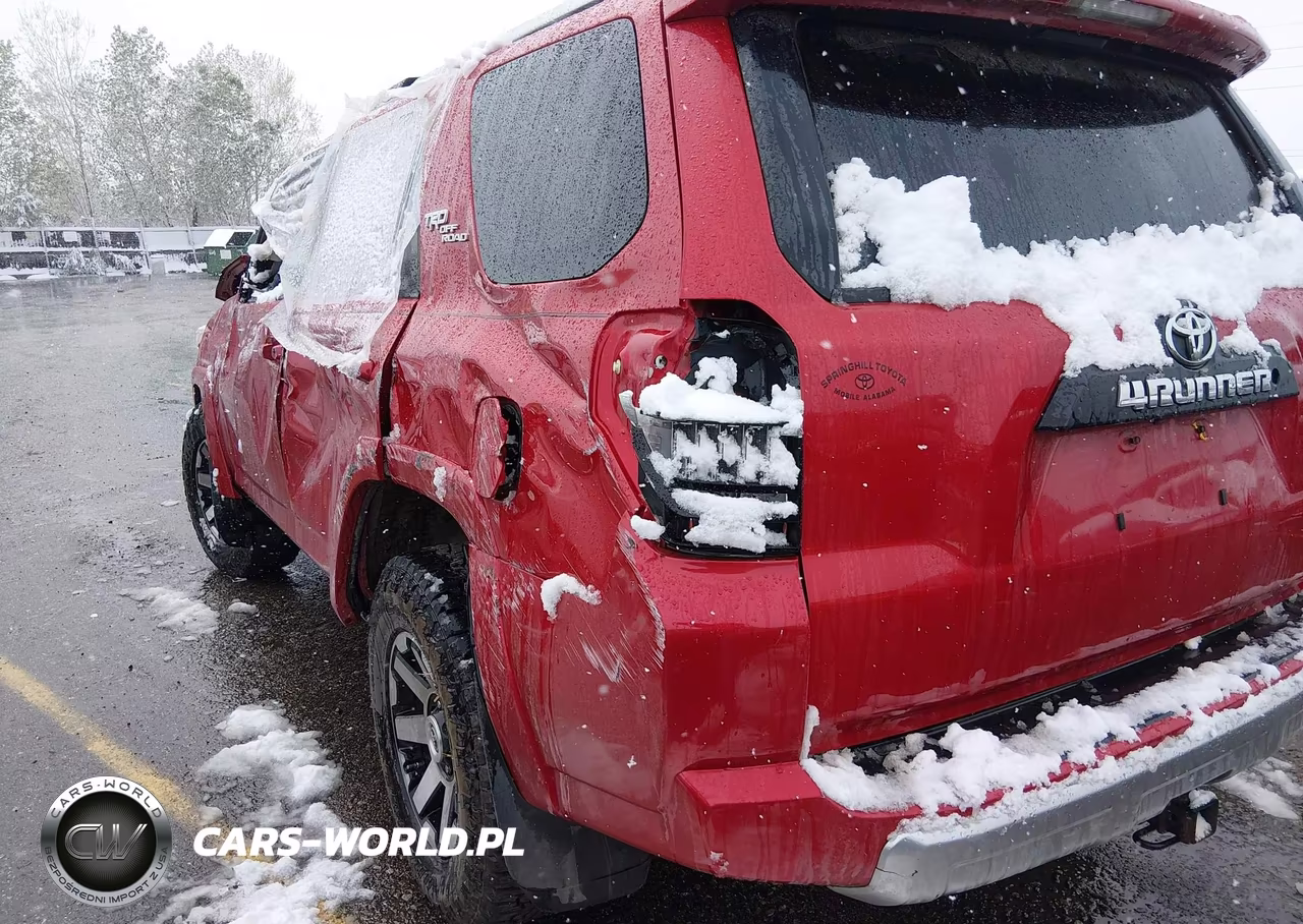 2018 Toyota 4Runner Trd Off Road Premium VIN:JTEBU5JR1J5523583 - 3