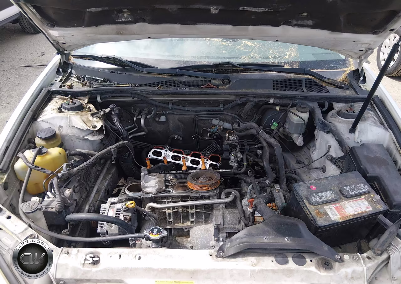 2004 Toyota Camry Le VIN:JTDBE32K340274955 - 10