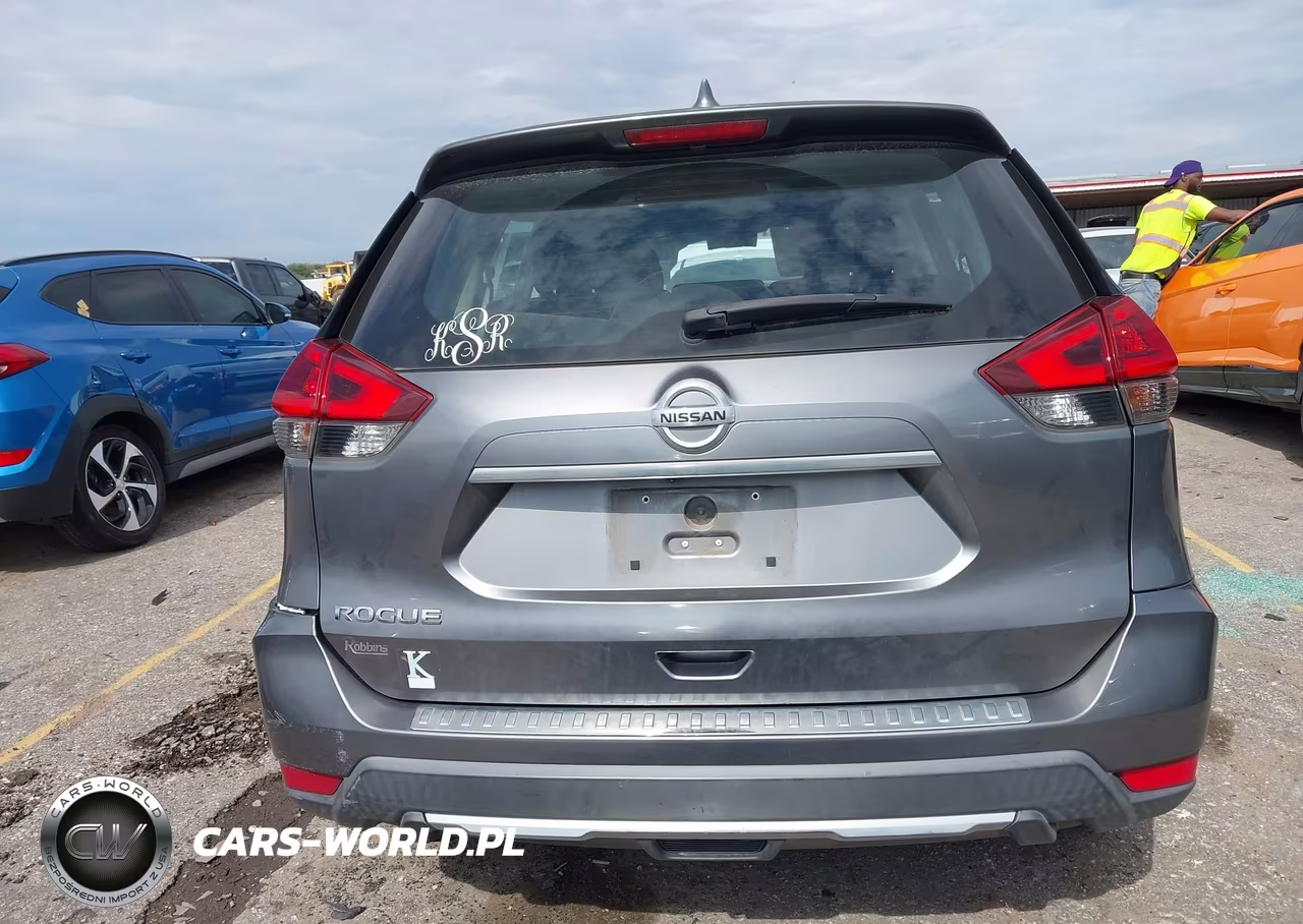 2018 Nissan Rogue S VIN:KNMAT2MT5JP596730 - 17