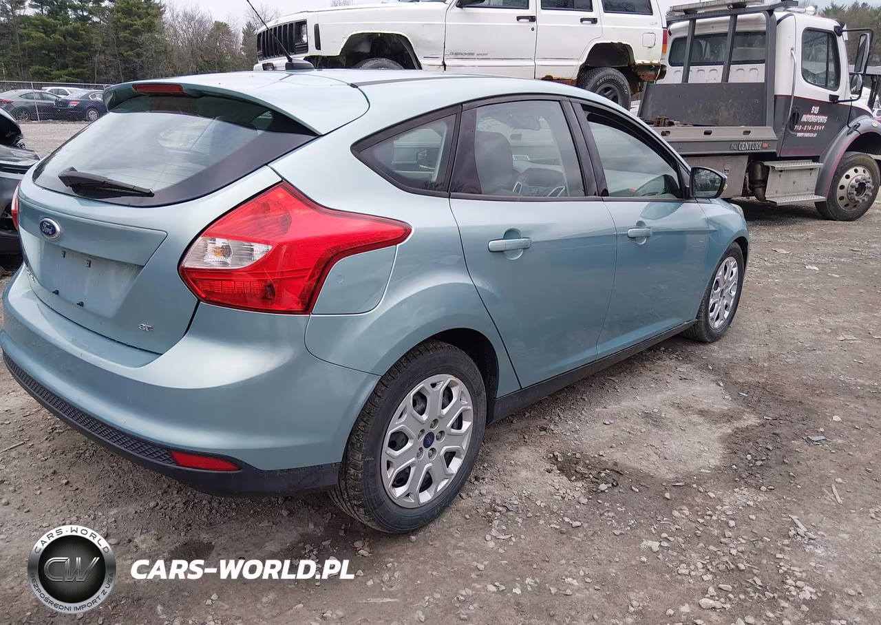 2012 Ford Focus Se VIN:1FAHP3K29CL442721 - 4