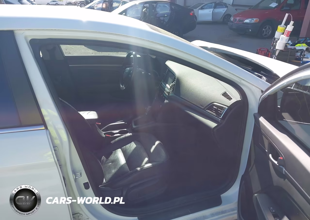 2018 Hyundai Elantra Limited VIN:5NPD84LF0JH376851 - 5
