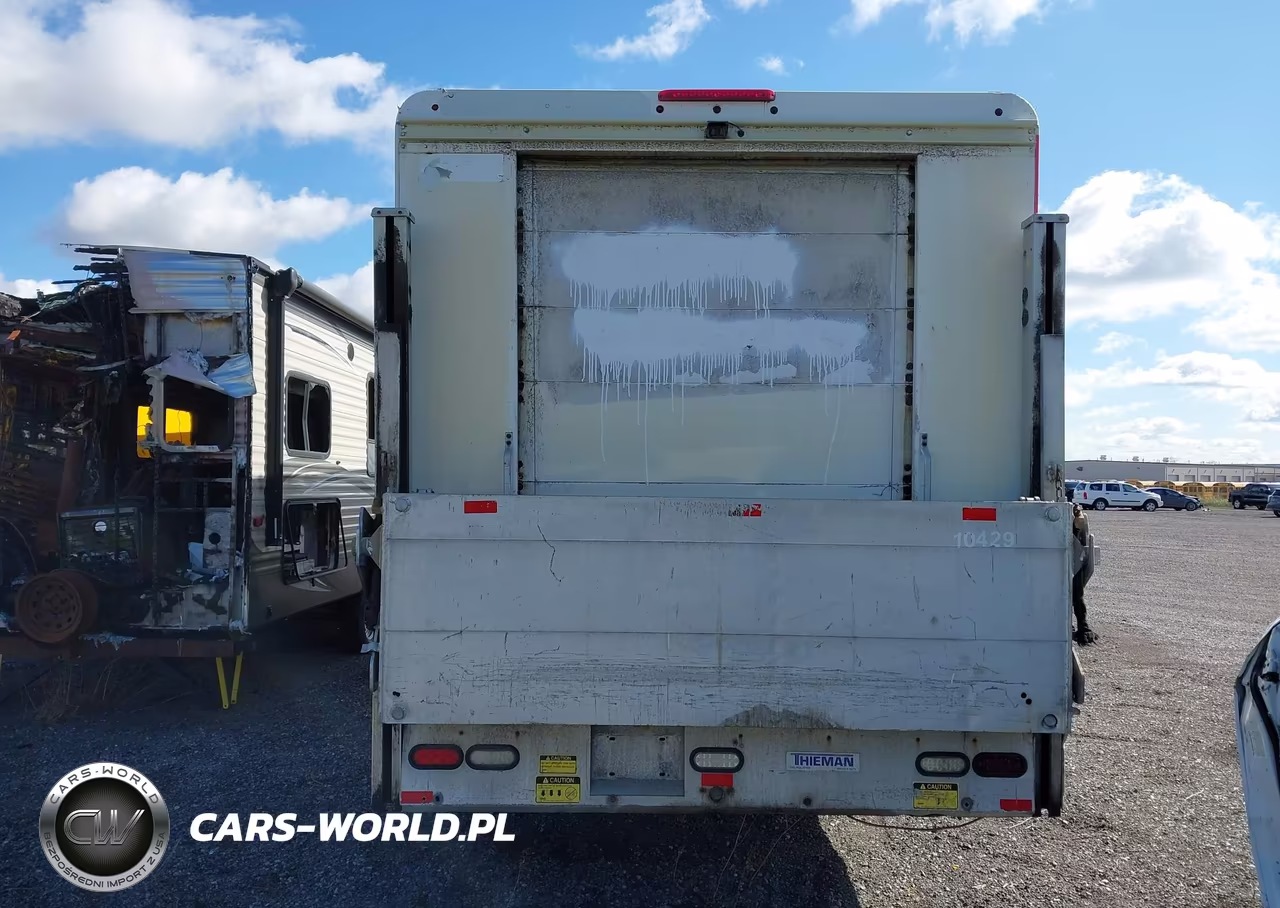 2010 Freightliner Chassis M Line Walk-In Van VIN:4UZAAPDUXACAS1671 - 17