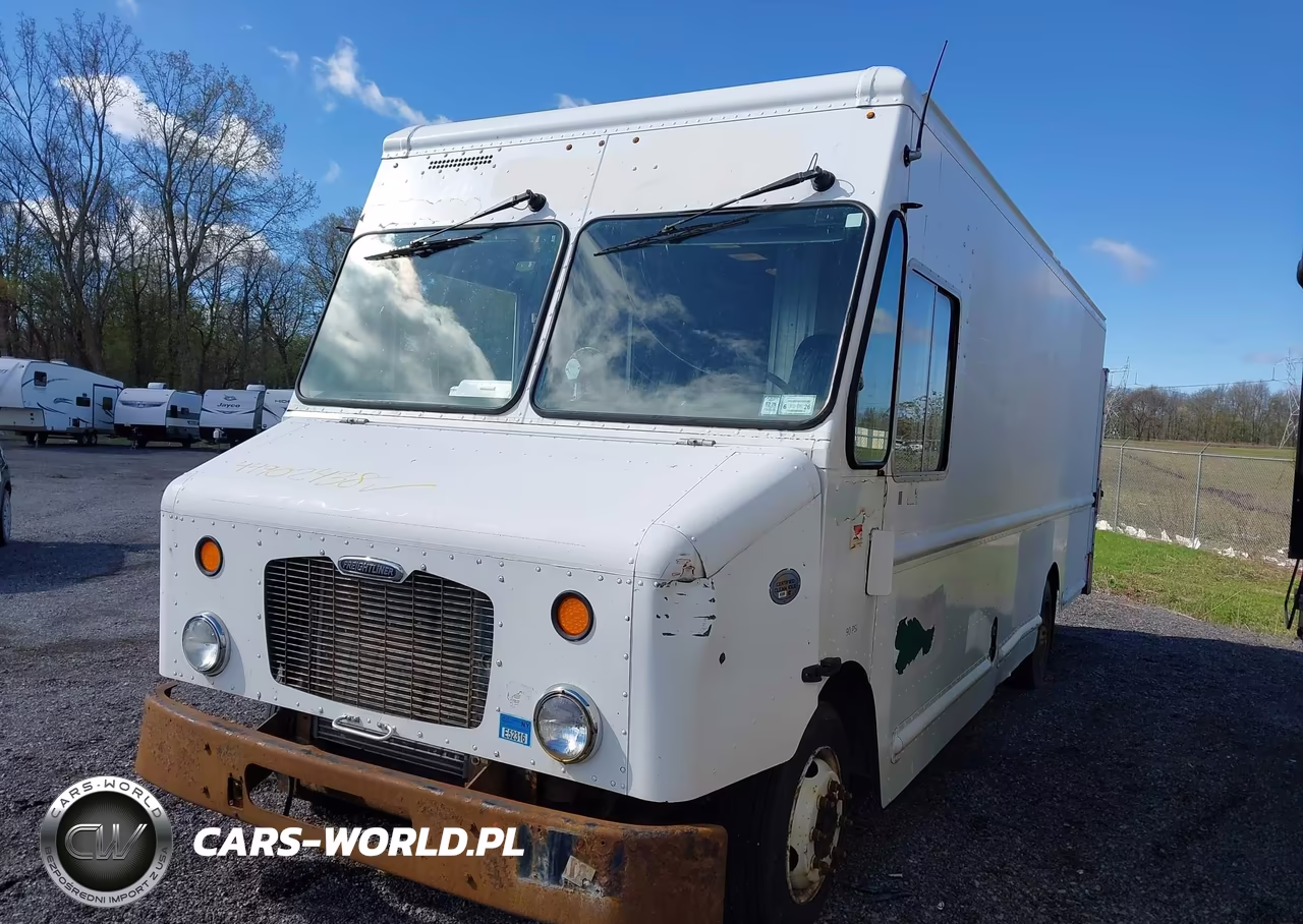 2010 Freightliner Chassis M Line Walk-In Van VIN:4UZAAPDUXACAS1671 - 2